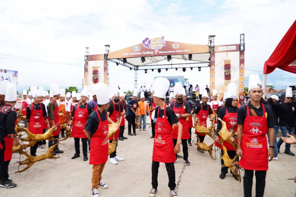 6.300 Porsi Domba Guling Siap Dihidangkan dan Dinikmati oleh Masyarakat Garut