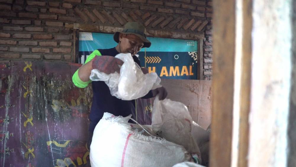 Lingkungan Kampung Mekarwangi di Garut Bersih Berkat Warganya Rajin Menabung Sampah