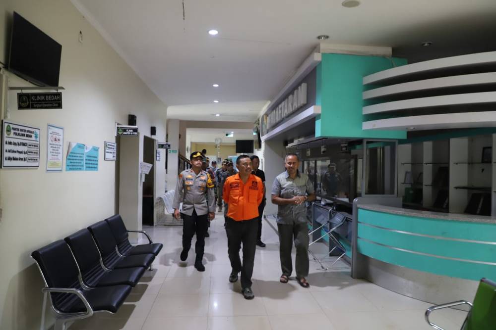 Pj. Gubernur Jabar dan Pj. Bupati Garut Tinjau Lokasi Terdampak Gempa M 6,5